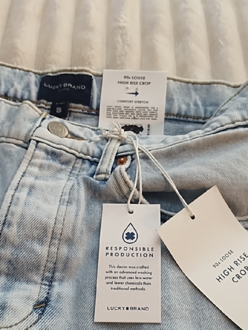 Lucky Brand Light Blue Distressed Women Jeans - Picture 2 of 4